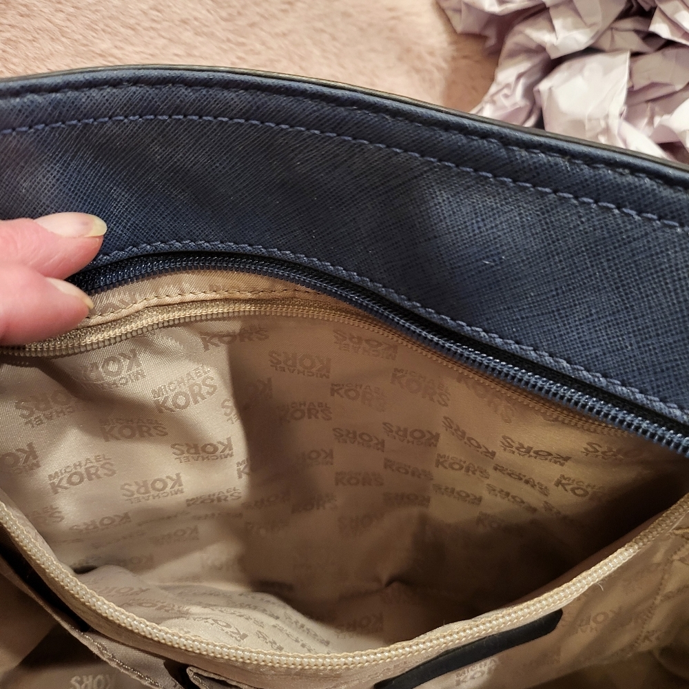 MK tote - Picture 3 of 9